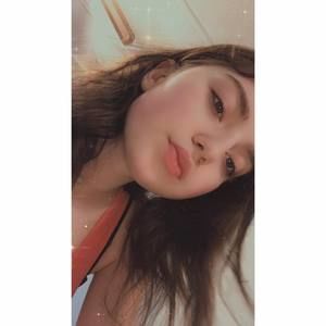 Meet your Posher, Caitlin